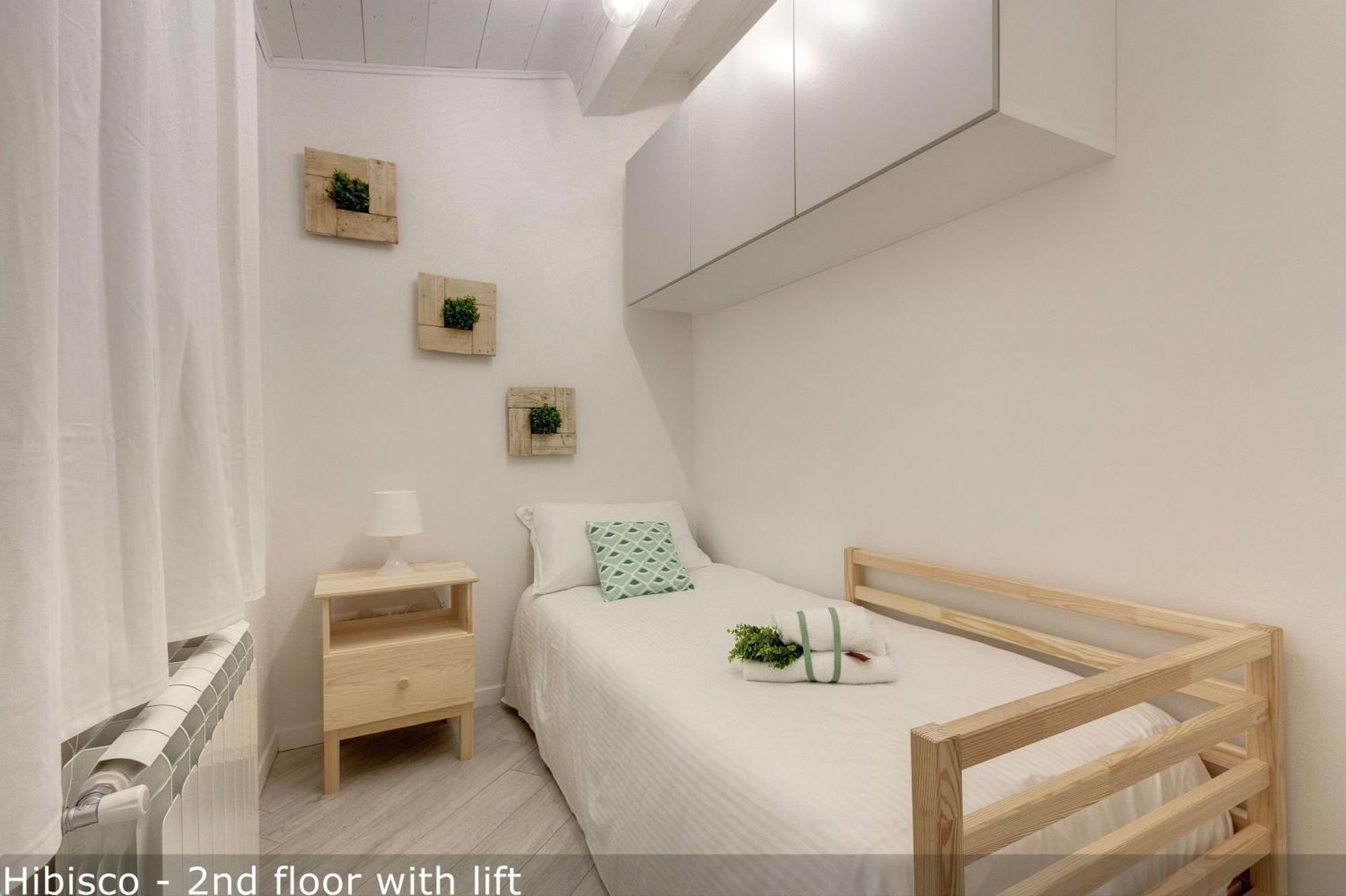 Vertical Garden Apartments By Mamo Флоренция Экстерьер фото